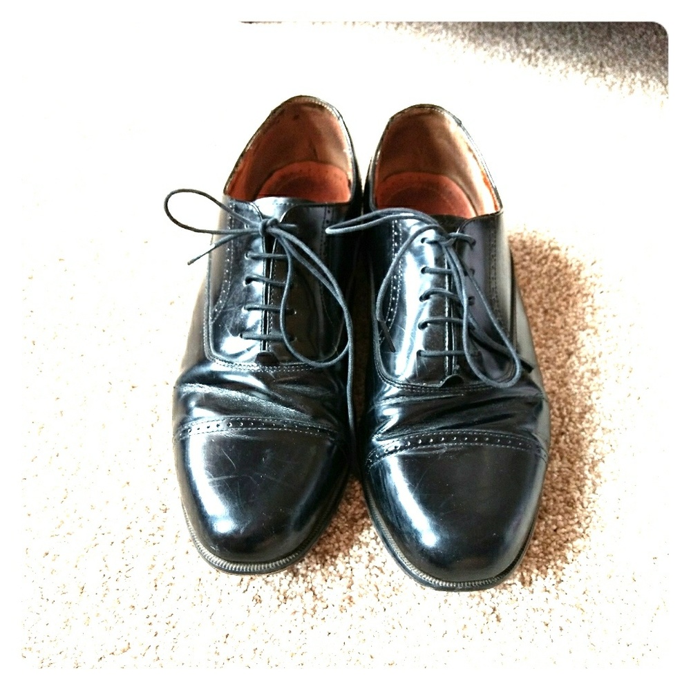 Men's Black Bostonian Dress Shoes (10.5)